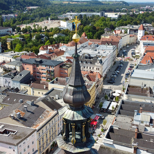 Stadtpfarrkirche / laumat/Matthias Lauber Pfarrkirche Wels-St. Johannes, Stadtpfarrkirche