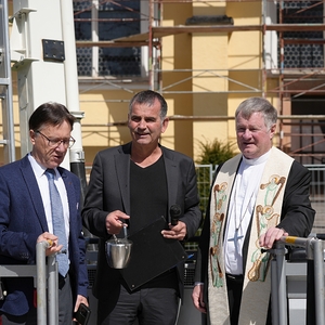 Pressekonferenz und Segnung Basilikadach