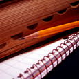 Zettel und Stift. © cohdra/morguefile.com / Zettel und Stift. © cohdra/morguefile.com Zettel und Stift. © cohdra/morguefile.com